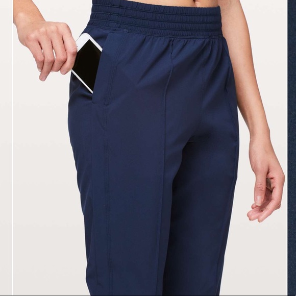 Lululemon Wanderer Jogger - Picture 3 of 5